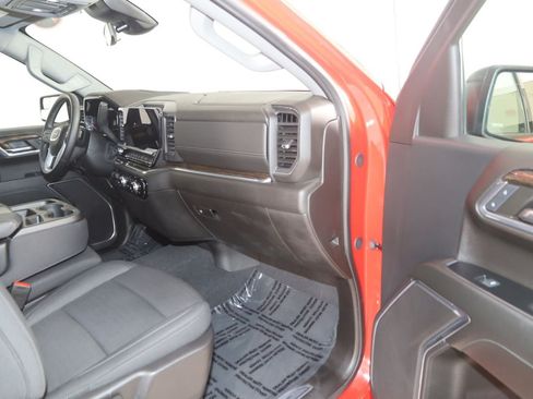 Used 2024 GMC Sierra 1500 Elevation w/ X31 Off-Road Package AWD/4WD image 41