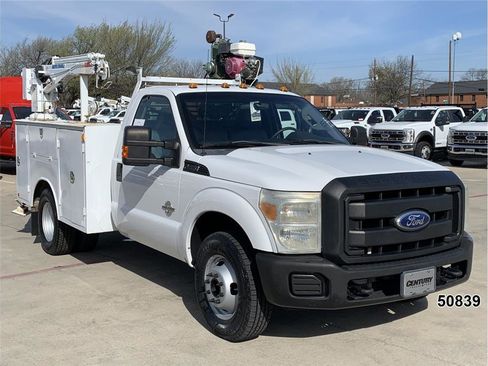 Used 2011 Ford F350 XL w/ PWR Equipment Group image 4