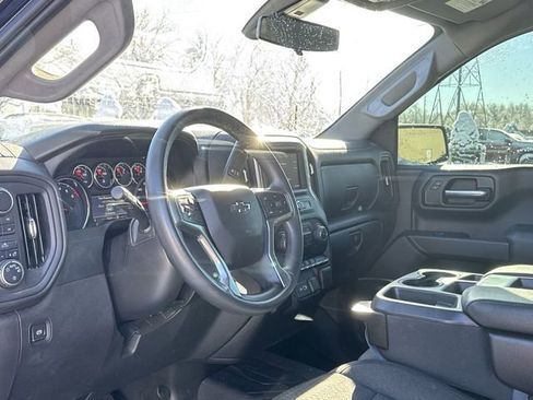 Used 2022 Chevrolet Silverado 1500 Custom Trail Boss w/ Safety Confidence Package image 10
