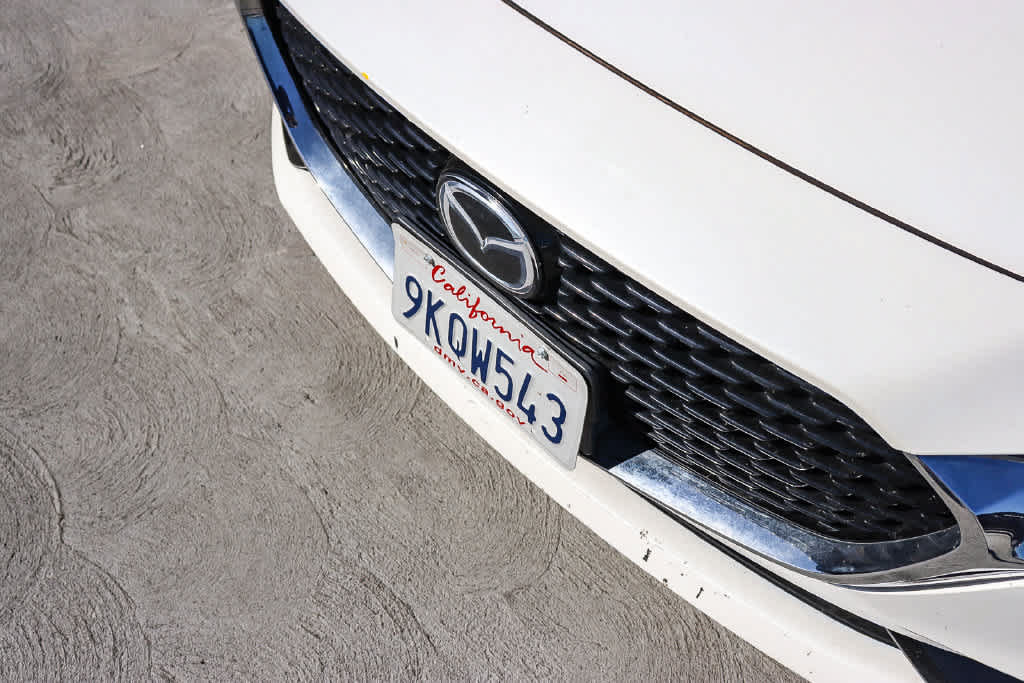Used 2019 MAZDA MAZDA3 Sedan w/ Preferred Package FWD image 8