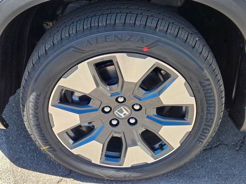 New 2026 Honda Pilot Touring image 6