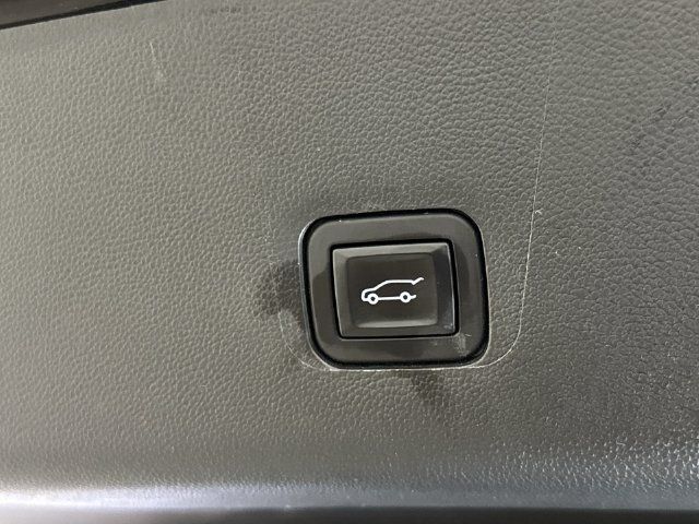 Used 2020 Chevrolet Traverse LT FWD image 27