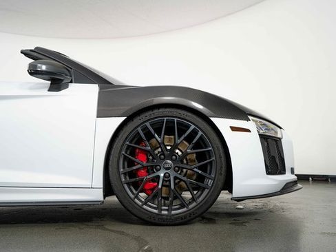 Used 2018 Audi R8 V10 image 11