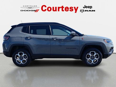 Certified 2022 Jeep Compass Trailhawk w/ Trailhawk Elite Group AWD/4WD image 4