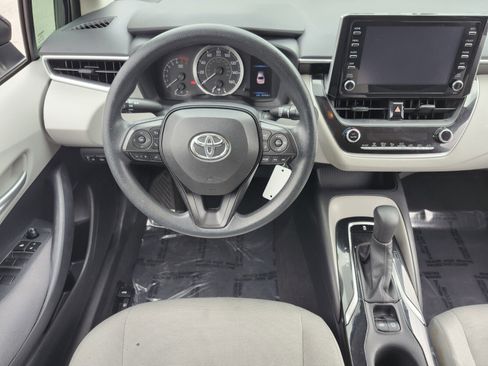 Used 2020 Toyota Corolla LE image 13