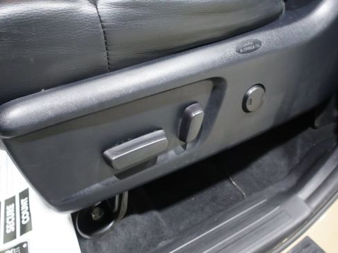Used 2019 Toyota Tundra Limited AWD/4WD image 12