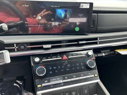 New 2025 Hyundai Santa Fe Limited image 17