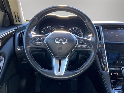 Used 2018 INFINITI Q50 Luxe w/ Essential Package (3.0T Luxe) image 5