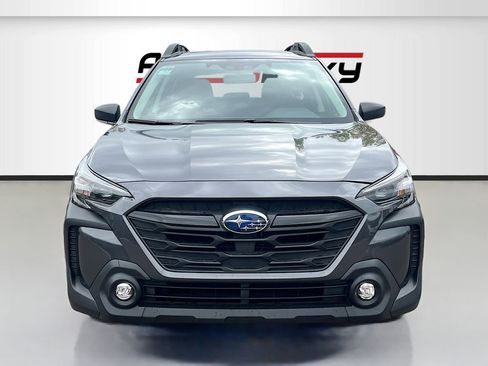 Used 2025 Subaru Outback 2.5i image 2