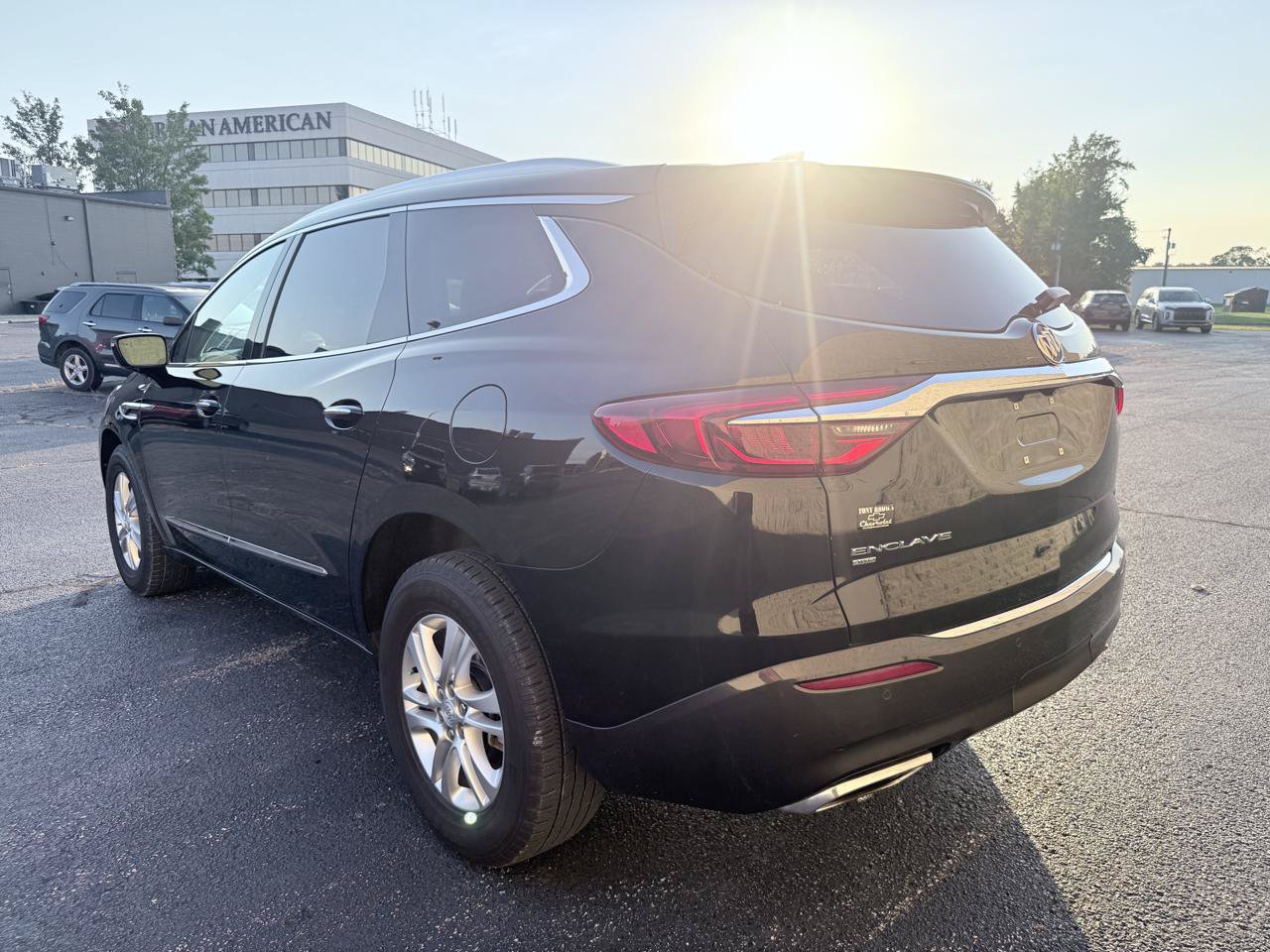 Used 2020 Buick Enclave Premium w/ Trailering Package, 5000 lbs. AWD/4WD image 3