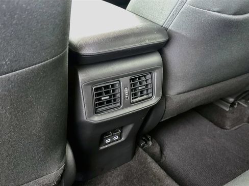 Used 2023 Toyota RAV4 SE w/ Convenience Package AWD/4WD image 25