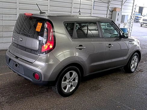 Used 2018 Kia Soul FWD image 2