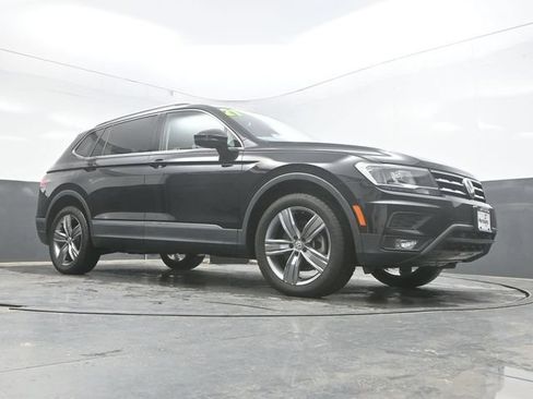 Used 2021 Volkswagen Tiguan SE AWD/4WD image 37