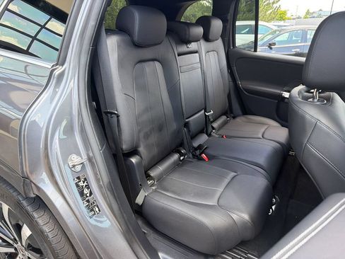 Used 2022 Mercedes-Benz GLB 250 4MATIC image 97