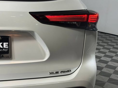 Used 2026 Toyota Highlander XLE AWD/4WD image 14