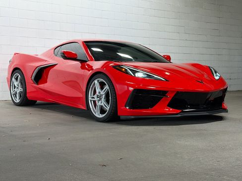 Used 2023 Chevrolet Corvette Stingray Coupe w/ Z51 Performance Package RWD image 6