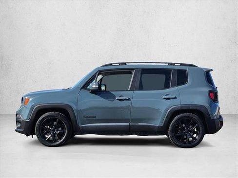 Used 2017 Jeep Renegade Altitude FWD image 9
