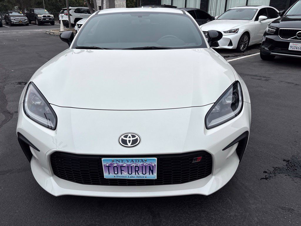 Used 2024 Toyota GR86 Premium RWD image 9