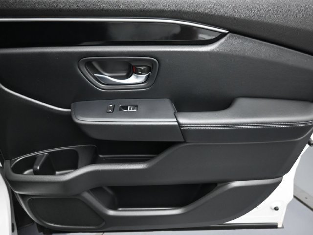 Certified 2025 Honda Pilot Touring image 28
