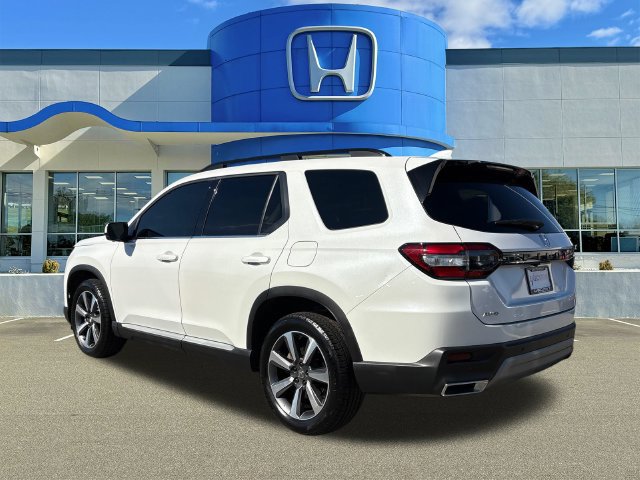 Used 2023 Honda Pilot Elite image 4