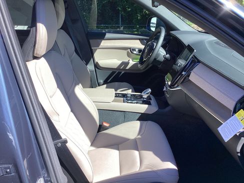Certified 2026 Volvo XC90 B6 Plus w/ Protection Package Premier AWD/4WD image 21