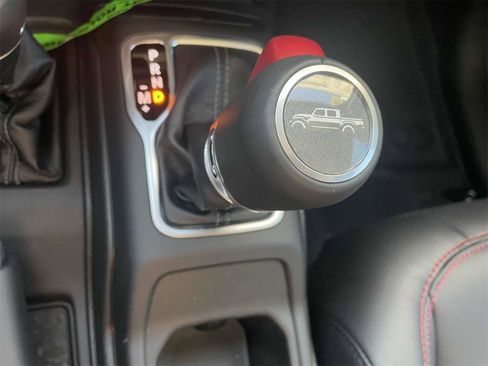 New 2025 Jeep Gladiator Rubicon w/ Convenience Group image 26