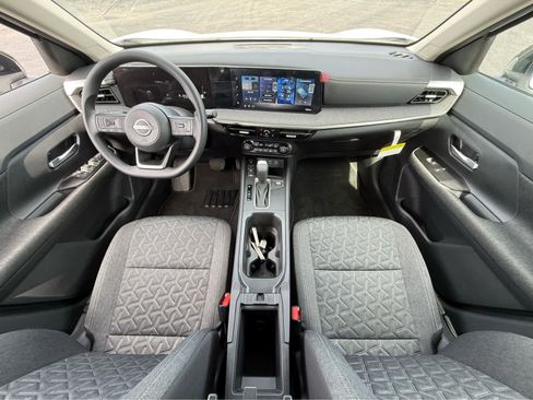 Used 2026 Nissan Kicks SV w/ SV Premium Package AWD/4WD image 18