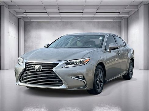 Used 2018 Lexus ES 350 w/ Navigation System Package image 7