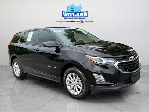Used 2020 Chevrolet Equinox LS w/ LPO, Cargo Package FWD image 7