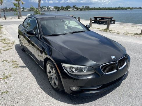 Used 2013 BMW 335i Convertible w/ Premium Pkg RWD image 28