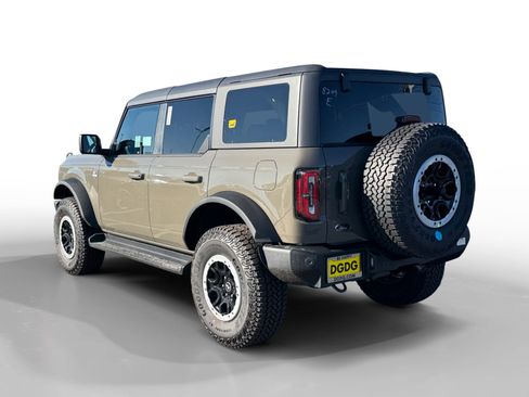 New 2025 Ford Bronco Outer Banks w/ Sasquatch Package image 3