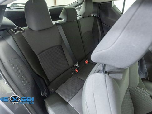 Used 2021 Toyota C-HR LE FWD image 36
