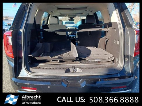 Used 2020 GMC Acadia Denali w/ Denali Ultimate Package image 18