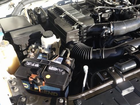 Used 2018 Nissan Frontier S image 11