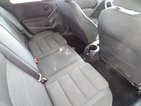 Used 2011 Volkswagen Golf 4-Door image 21