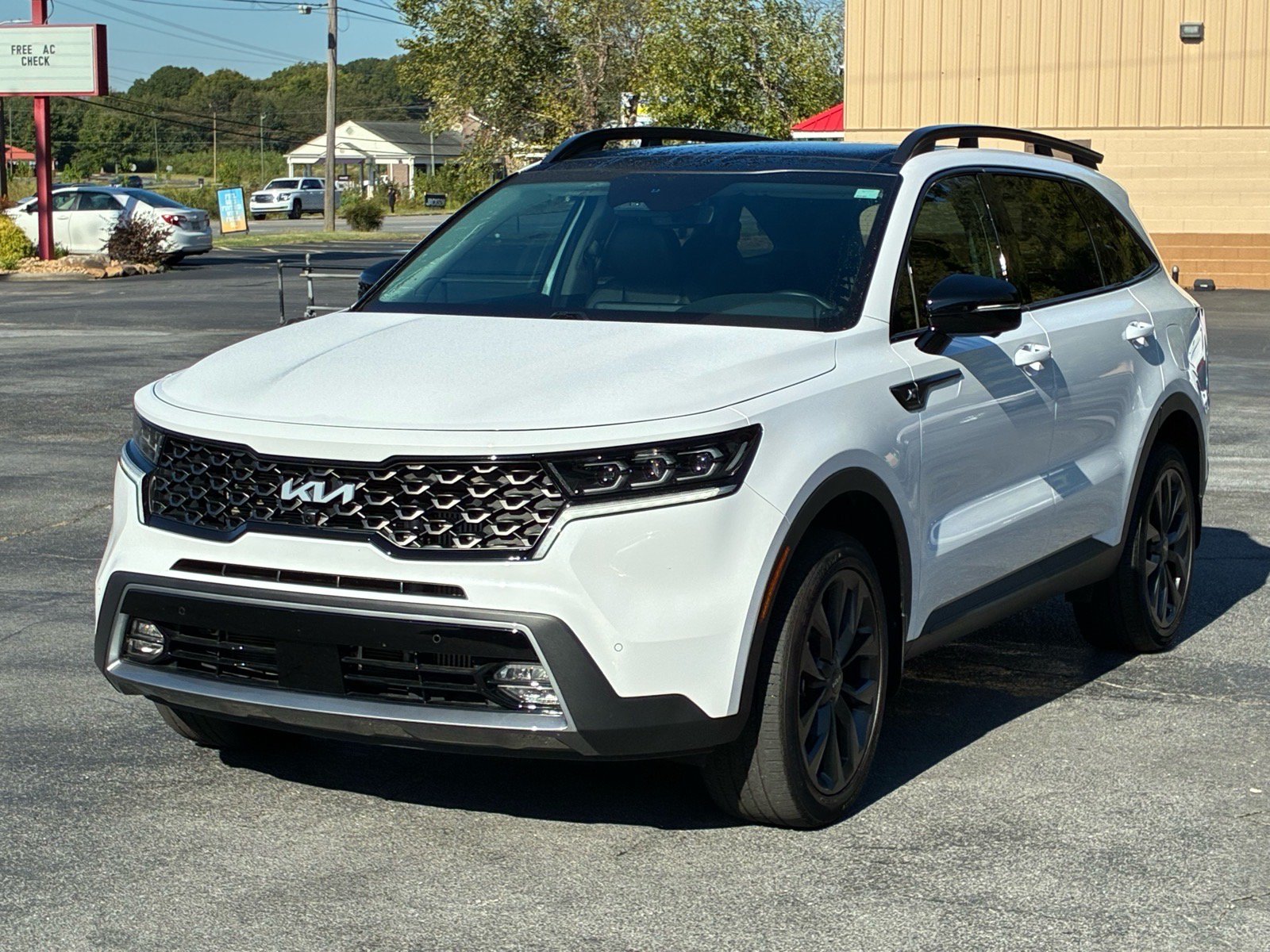 Used 2023 Kia Sorento SX Prestige AWD/4WD image 2