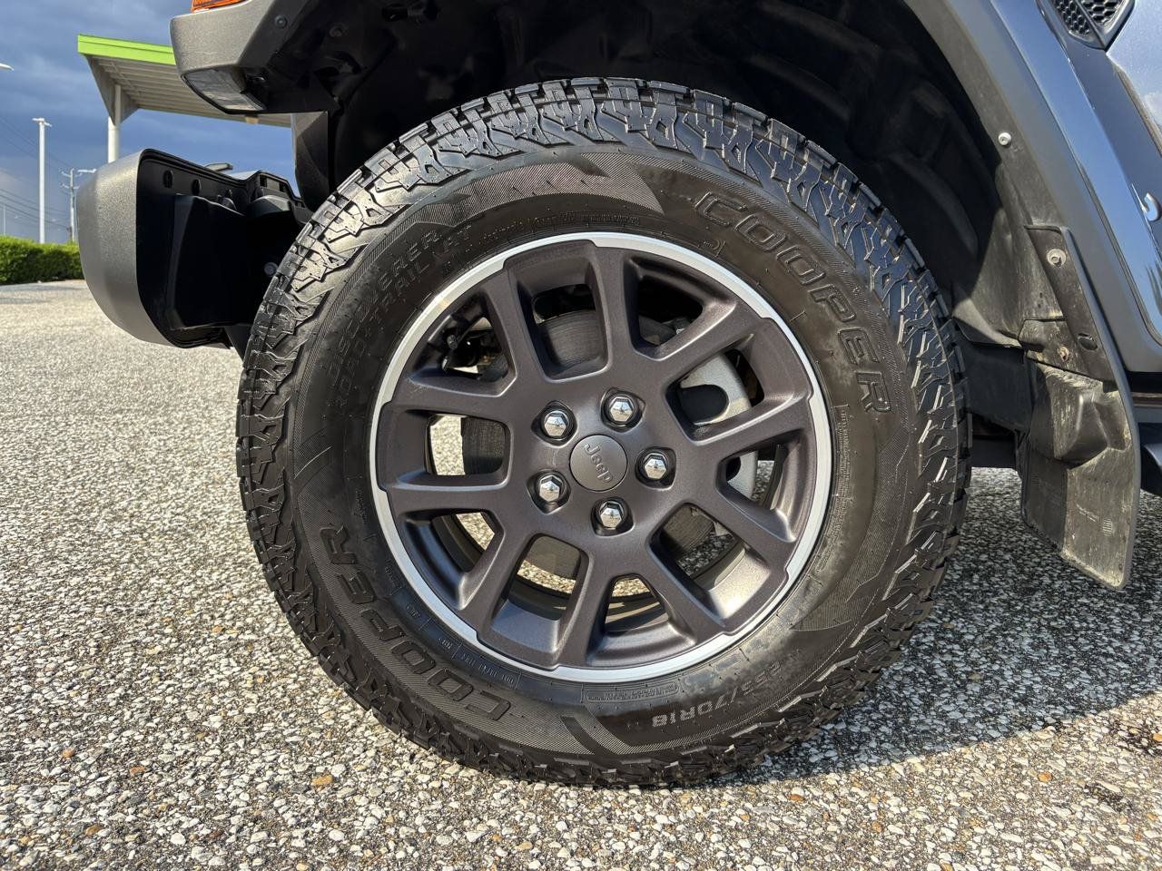 Used 2023 Jeep Gladiator Overland AWD/4WD image 29
