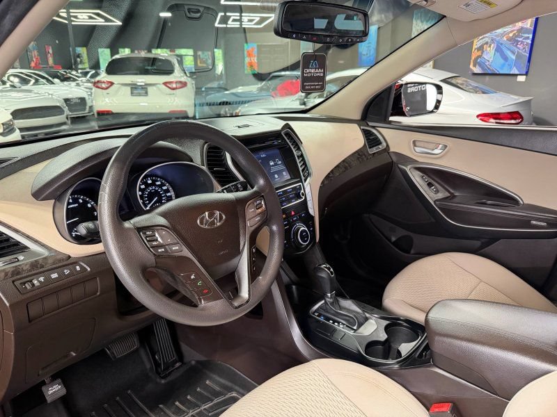 Used 2017 Hyundai Santa Fe Sport FWD image 9