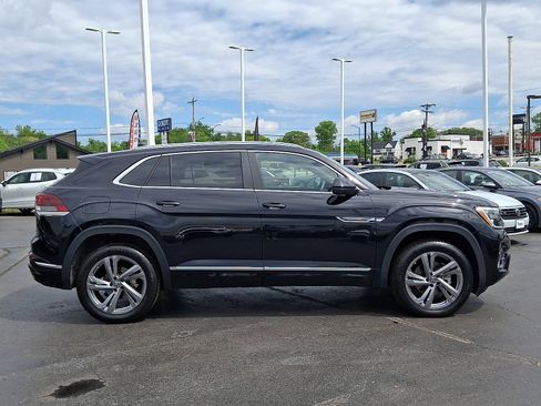 Certified 2024 Volkswagen Atlas Cross Sport SEL R-Line AWD/4WD image 7