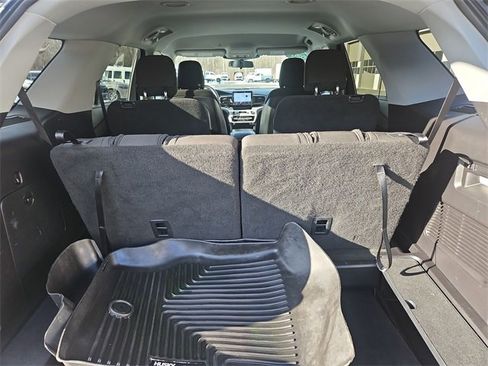 Used 2020 Ford Explorer XLT w/ Comfort Package image 24