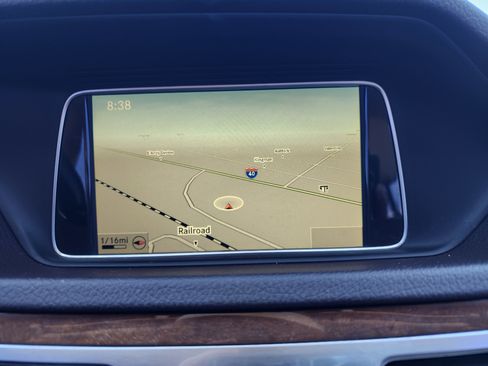 Used 2014 Mercedes-Benz E 350 Sedan image 24
