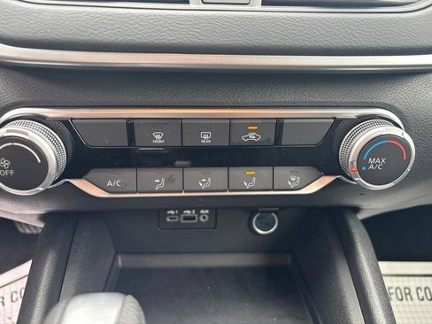 Used 2025 Nissan Altima 2.5 S FWD image 27