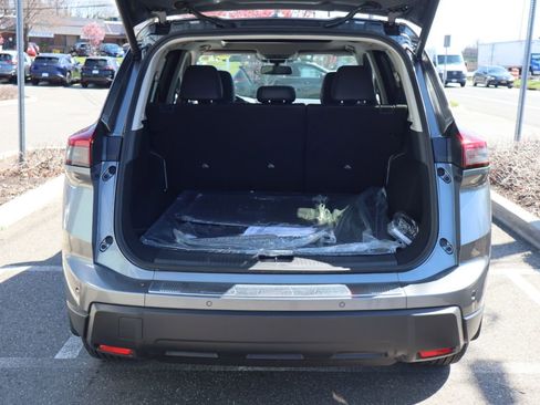 Certified 2025 Nissan Rogue SV w/ SV Premium Package AWD/4WD image 28