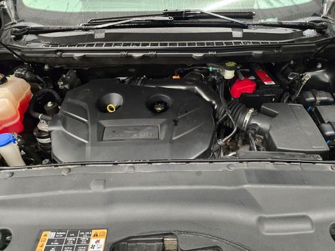 Used 2018 Ford Edge Titanium w/ Equipment Group 302A AWD/4WD image 13