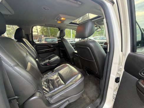 Used 2013 GMC Yukon XL Denali AWD/4WD image 16