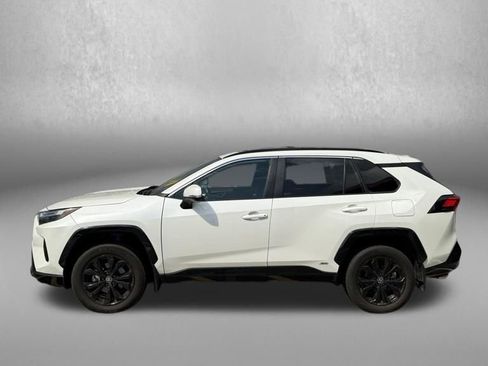 Used 2022 Toyota RAV4 SE w/ Convenience Package AWD/4WD image 2