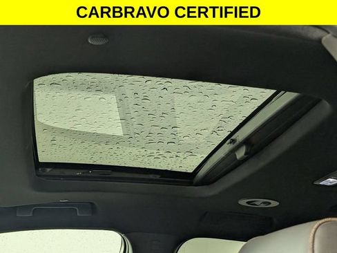 Certified 2023 Chevrolet Traverse High Country FWD image 12