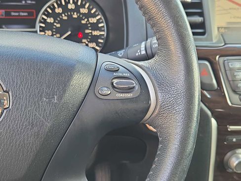 Used 2015 Nissan Pathfinder SL w/ SL Tech Package FWD image 27