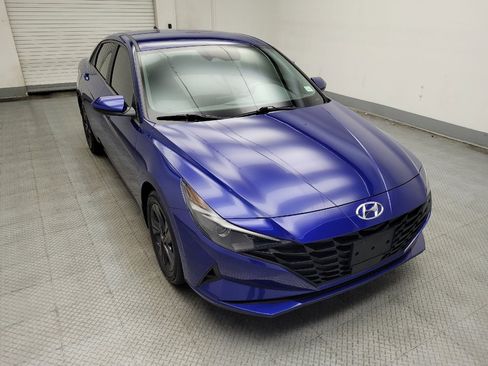 Used 2022 Hyundai Elantra SEL w/ Convenience Package FWD image 14