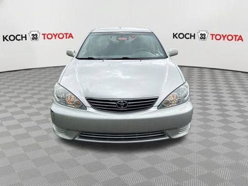 Used 2006 Toyota Camry LE FWD image 2